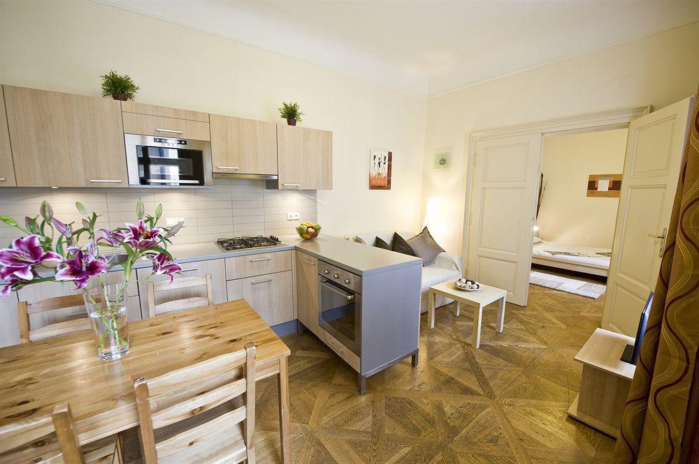 Bohemia Apartments Prague Centre Екстериор снимка