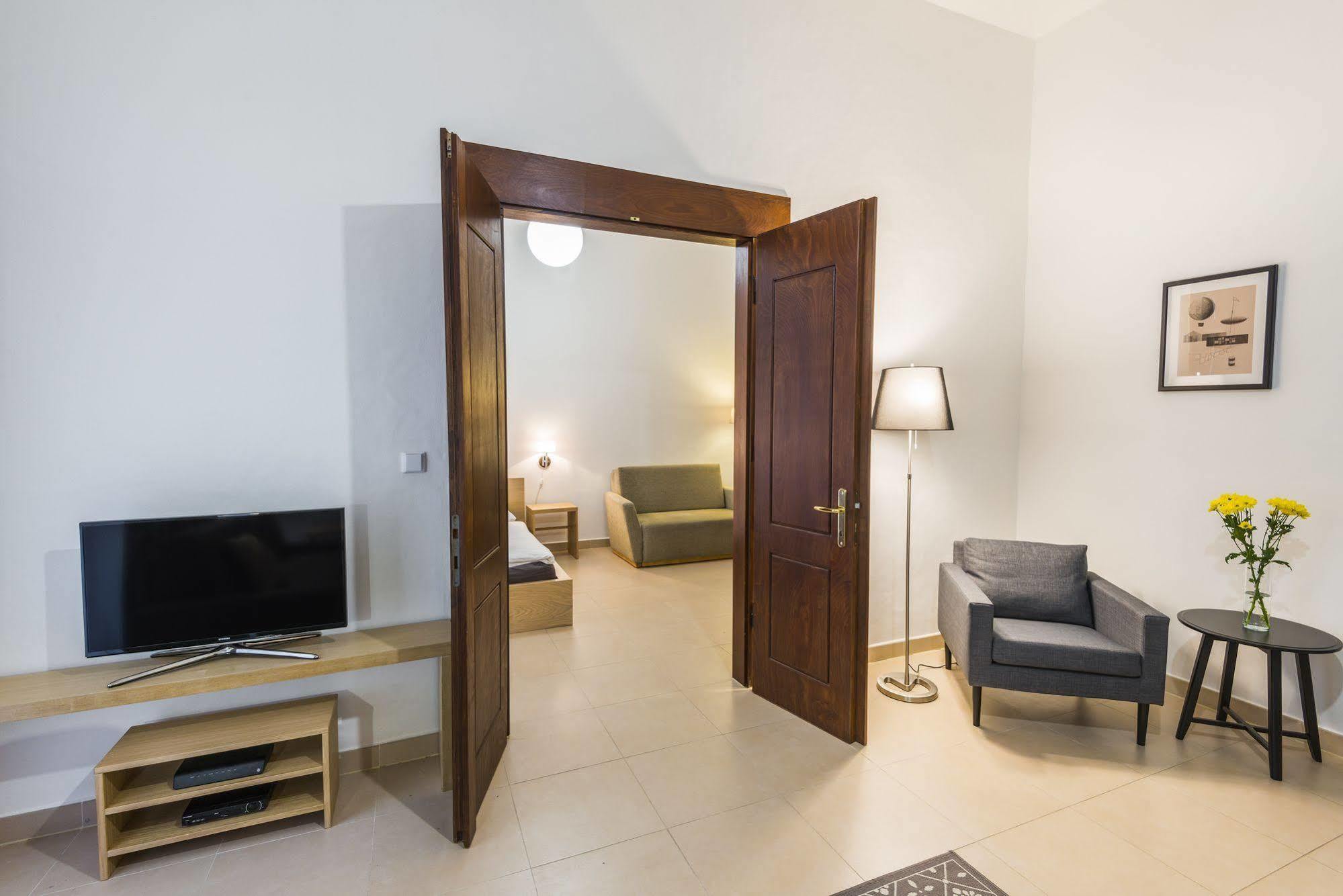 Bohemia Apartments Prague Centre Екстериор снимка