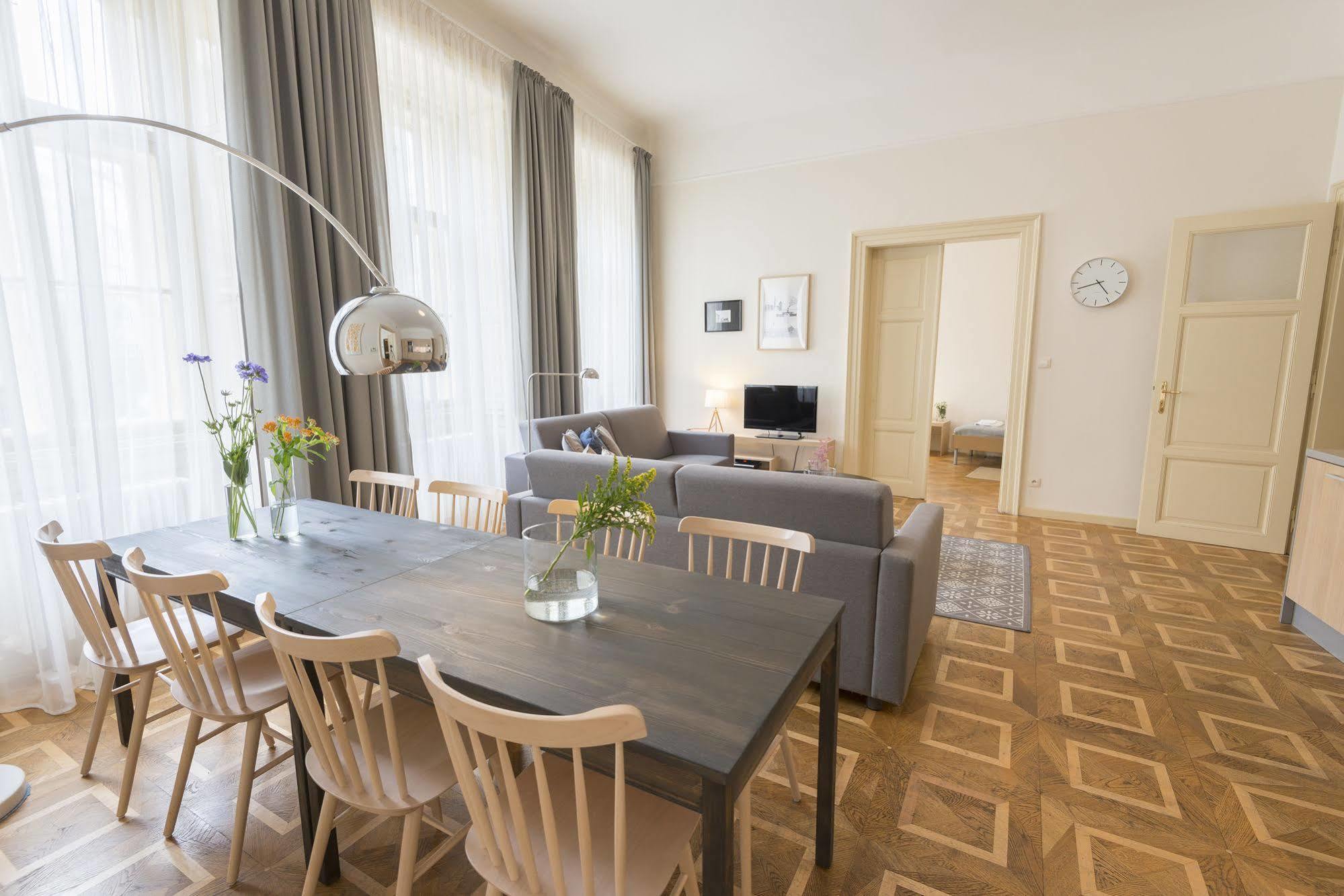 Bohemia Apartments Prague Centre Екстериор снимка