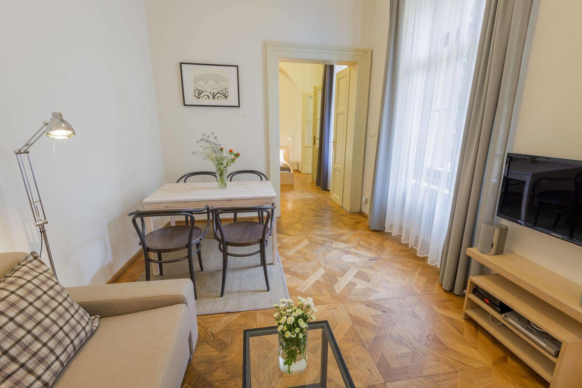 Bohemia Apartments Prague Centre Екстериор снимка