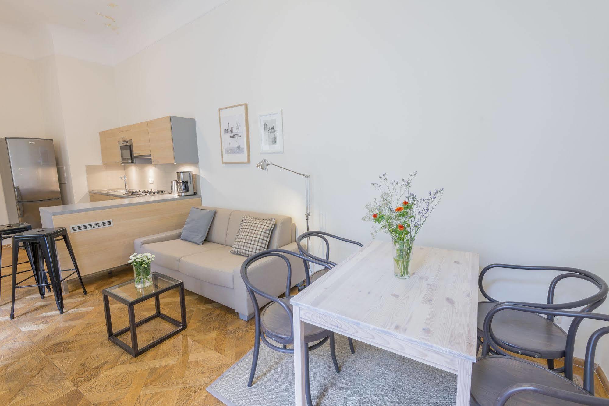 Bohemia Apartments Prague Centre Екстериор снимка